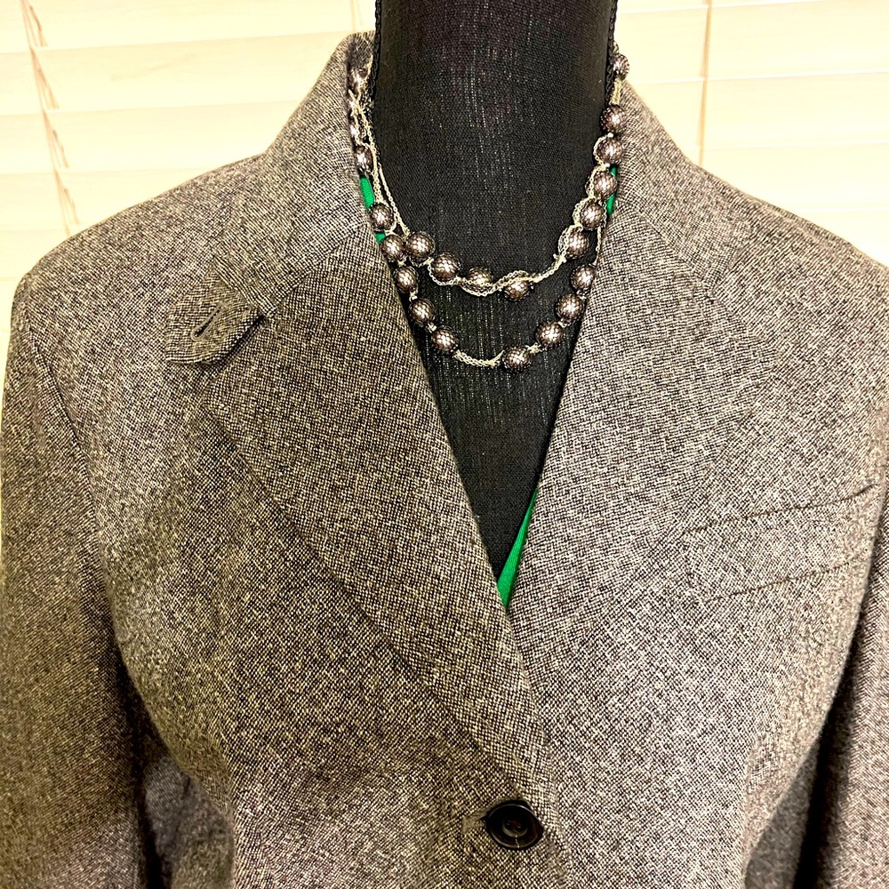 Eddie Bauer Wool Blazer in great condition. Easy to dress up or down.